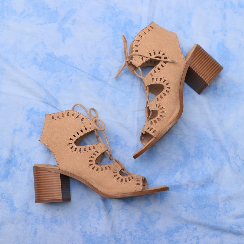 Mossimo lace up heels